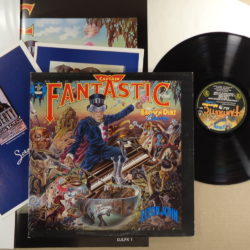 Elton John – Captain Fantastic And The Brown Dirt Cowboy