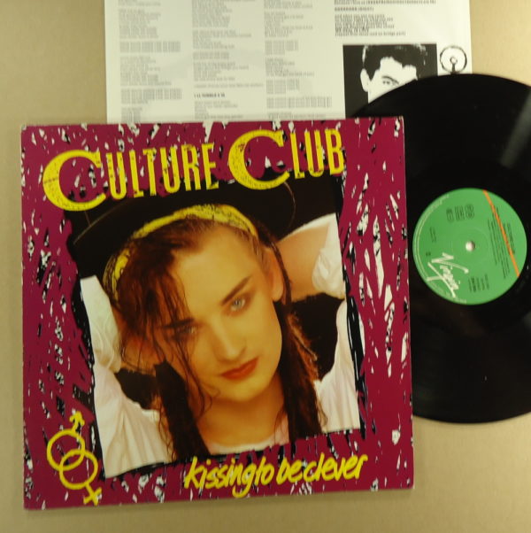 Culture Club – Kissing To Be Clever