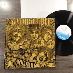 Jethro Tull – Stand Up
