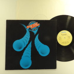 Manfred Mann's Earth Band – Nightingales & Bombers