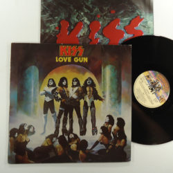 Kiss – Love Gun